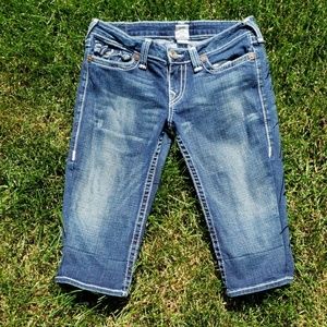 True Religion Bermuda or capri